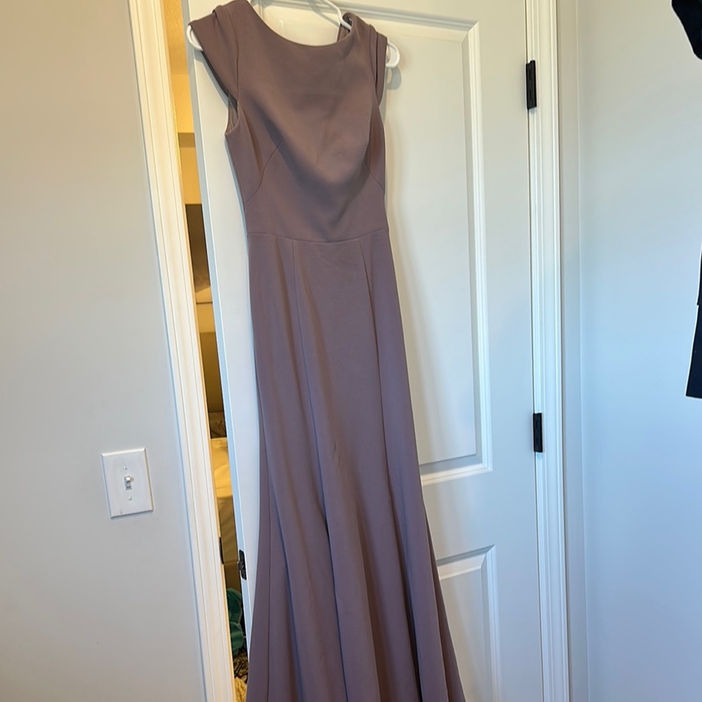 Elegant Mauve Sleeveless Gown